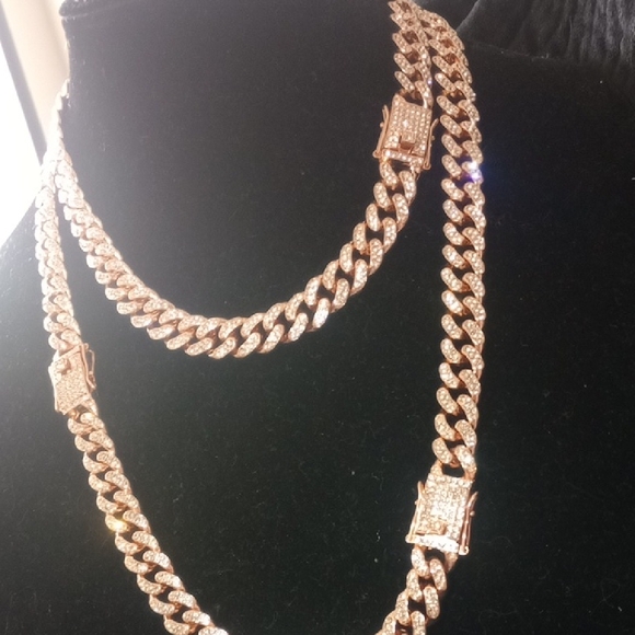 Rare Rose Gold Chain Necklace with Diamond Accents